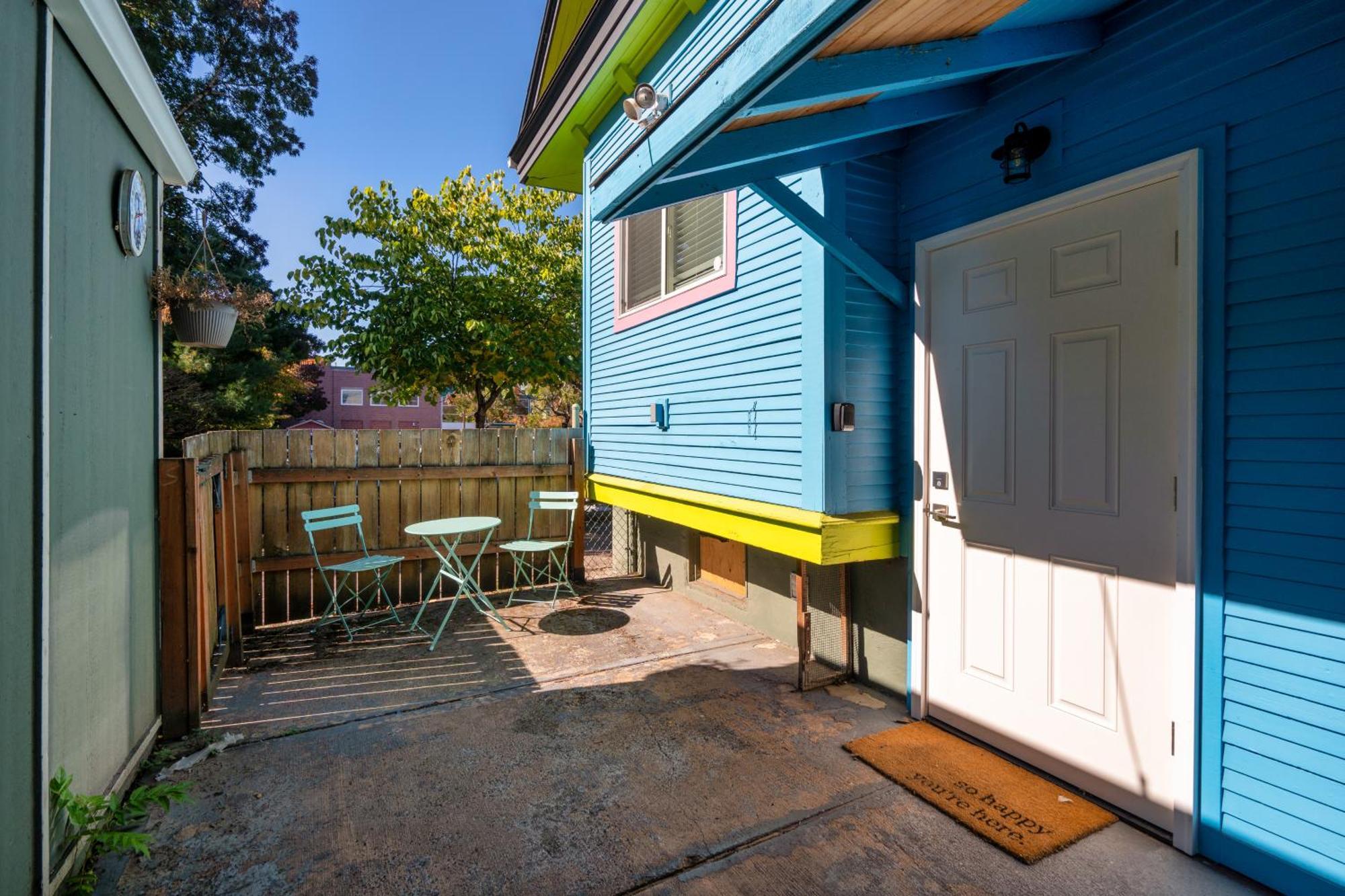 - Private Group Getaway, Sleeps 12 Holiday home Portland