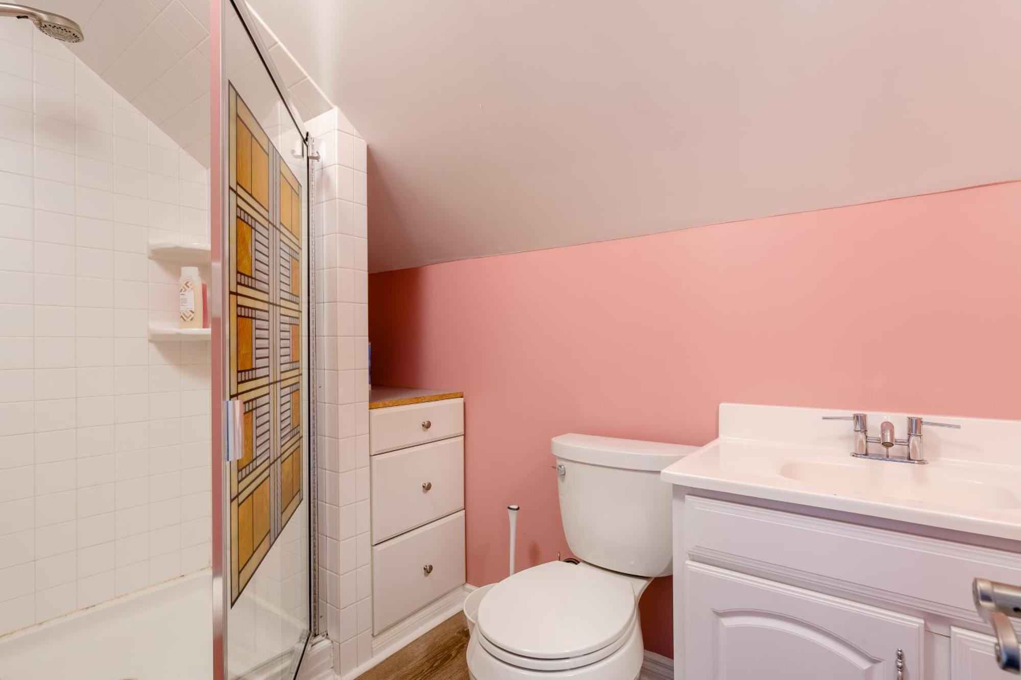 Holiday home - Private Group Getaway, Sleeps 12 *