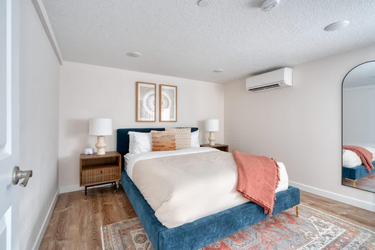 - Private Group Getaway, Sleeps 12 Portland