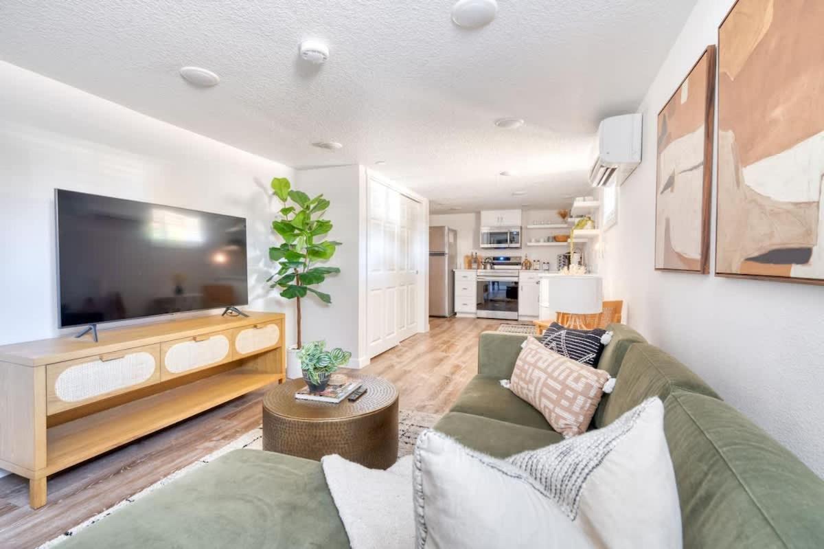 - Private Group Getaway, Sleeps 12 Portland