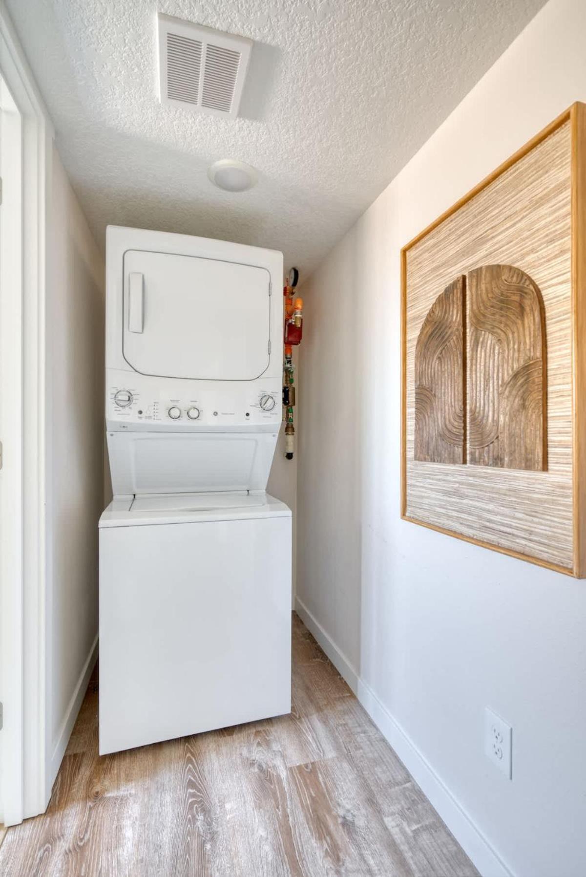 - Private Group Getaway, Sleeps 12 * Portland