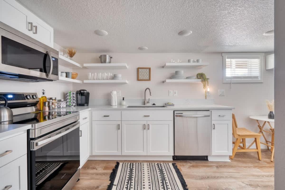 Holiday home - Private Group Getaway, Sleeps 12