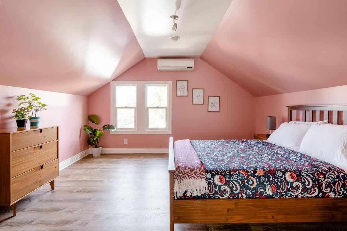 Holiday home - Private Group Getaway, Sleeps 12